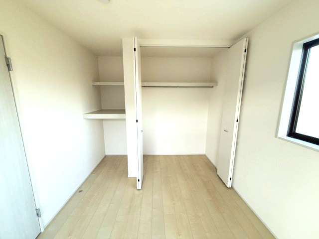 リーブルガーデンS前橋市北代田町第７　１号棟の収納|２階洋室2収納です