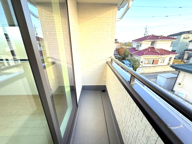 リーブルガーデンS前橋市北代田町第７　１号棟のバルコニー|陽当たり良好なインナーバルコニーです。