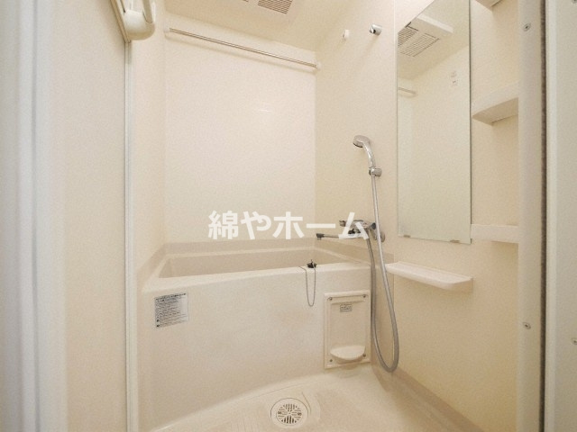 プレサンス難波ラフィーネの浴室|日々の疲れを癒すお風呂付です