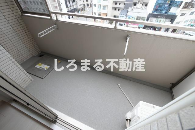 ウィルテラスなんば南のバルコニー