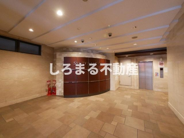 ウィルテラスなんば南のロビー