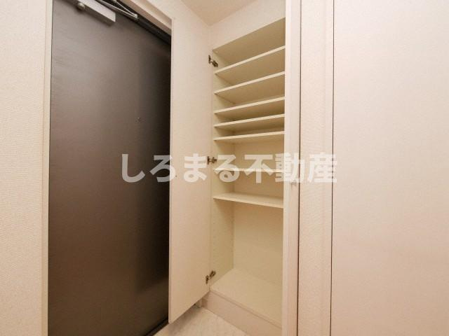 ウィルテラスなんば南の収納