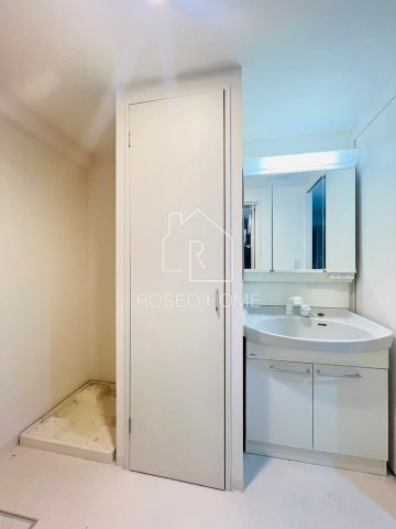 グランディールNAMBAの洗面所