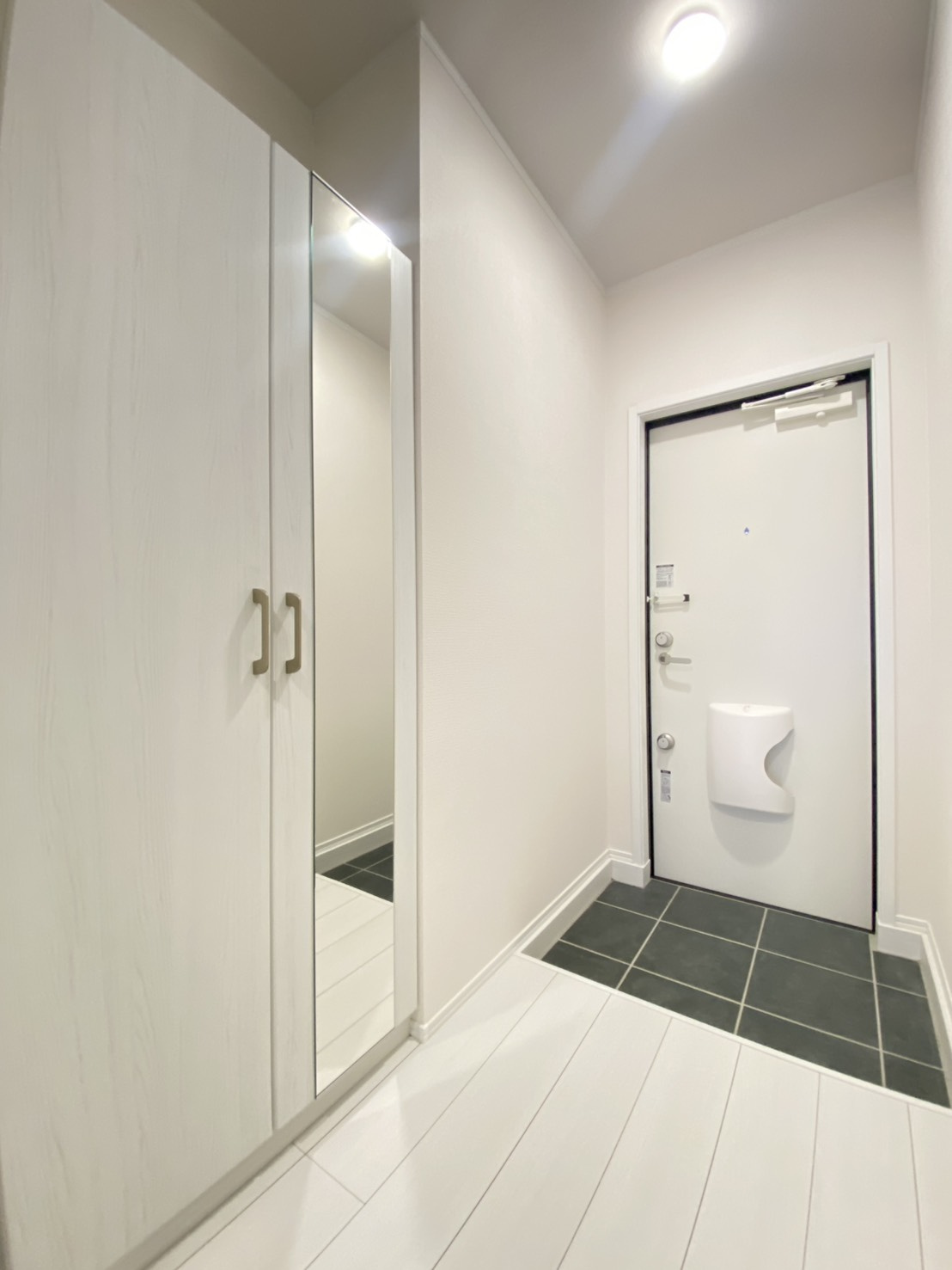 【新築】RESI NAGAI(レジナガイ)Ⅱの玄関