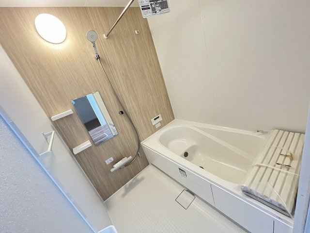 【浴室】 | 大野城市南ヶ丘3丁目3期　1号棟（全2棟）【仲介手数料無料・0円】 | 現地写真。浴室です。