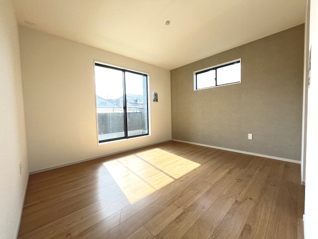 【寝室】 | 大野城市南ヶ丘3丁目3期　1号棟（全2棟）【仲介手数料無料・0円】 | 現地写真。2階主寝室です。