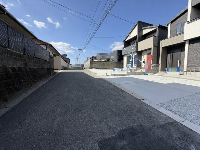 【その他】 | 大野城市南ヶ丘3丁目3期　1号棟（全2棟）【仲介手数料無料・0円】 | 現地写真。前面道路です。