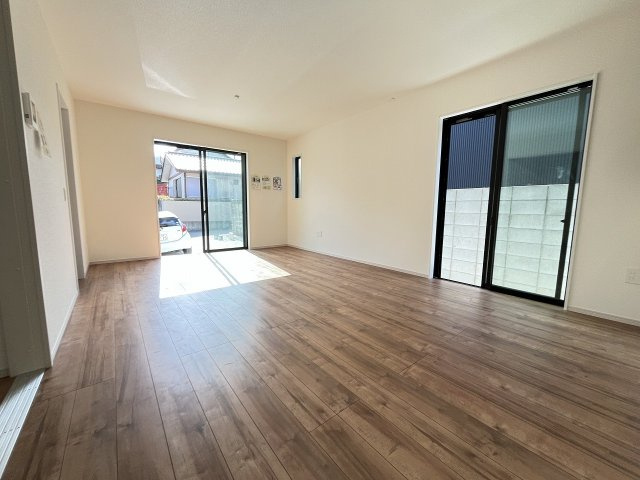 【居間・リビング】 | 大野城市南ヶ丘3丁目3期　1号棟（全2棟）【仲介手数料無料・0円】 | 現地写真。