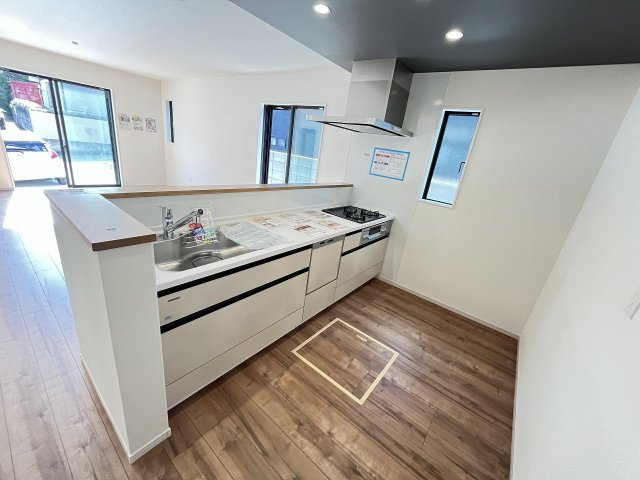 【キッチン】 | 大野城市南ヶ丘3丁目3期　1号棟（全2棟）【仲介手数料無料・0円】 | 現地写真。