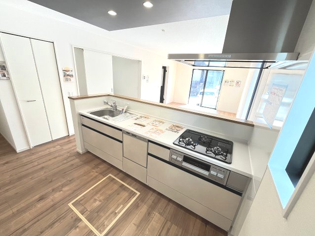【キッチン】 | 大野城市南ヶ丘3丁目3期　1号棟（全2棟）【仲介手数料無料・0円】 | 現地写真。