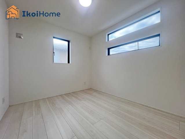 神戸市西区桜が丘西町2丁目　新築戸建ての寝室|【ホームページに現地動画掲載中】●年中無休：当日予約可●全居室ペアガラス標準装備。