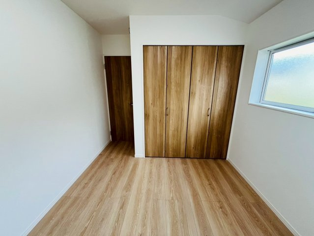 久喜市吉羽　第6期　全5邸の洋室|〇洋室　5.1帖〇
お子様ひとりひとりにお部屋を持たせることができます♪
2025年10月撮影