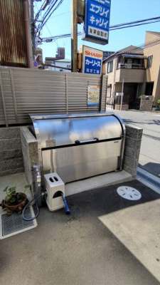 【その他】 | プレミア豊里 | 入居者専用のゴミ置き場です