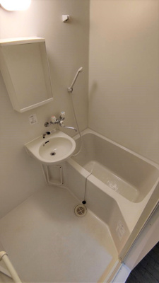 【浴室】 | プレミア豊里 | バストイレ別なのでお風呂でゆっくりできますね