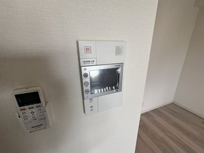 【セキュリティ】 | アドバンス大阪ヴェンティ | モニター付きインターホンです