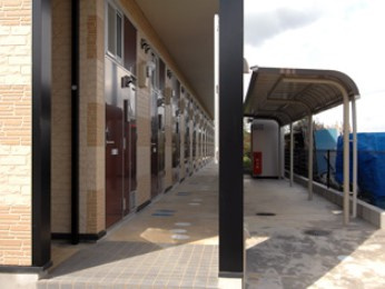 レオパレスカッチャンのエントランス