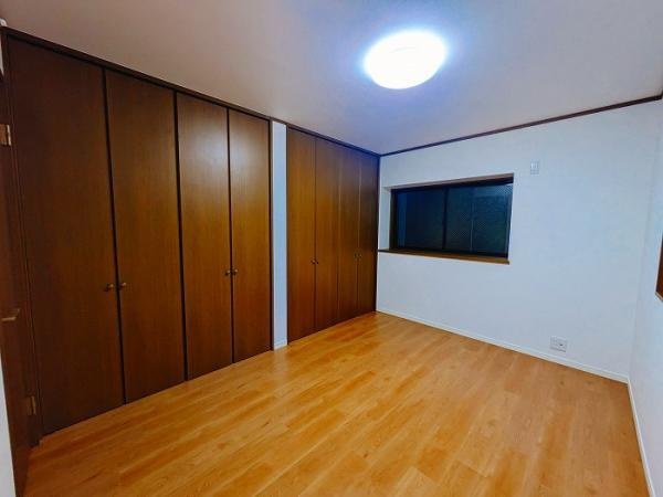 立川市錦町６丁目の中古一戸建の洋室