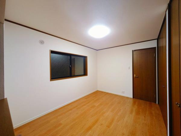 立川市錦町６丁目の中古一戸建の洋室