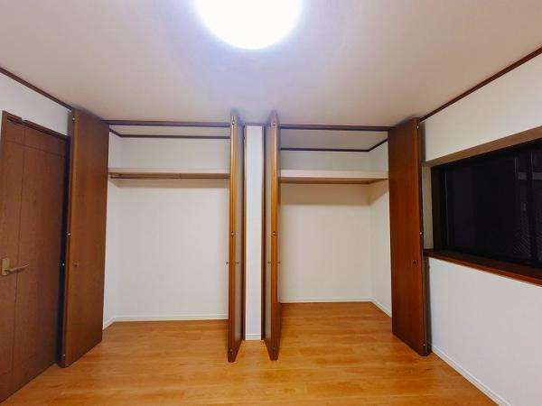 立川市錦町６丁目の中古一戸建の収納