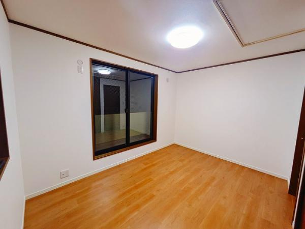 立川市錦町６丁目の中古一戸建の洋室