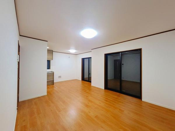 立川市錦町６丁目の中古一戸建の居間・リビング