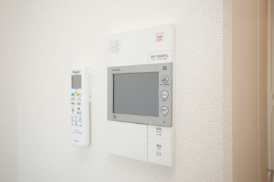 【セキュリティ】 | アドバンス大阪フルーヴ | モニター付きインターホンです