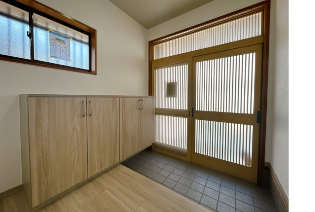 八代市松江町中古戸建の玄関