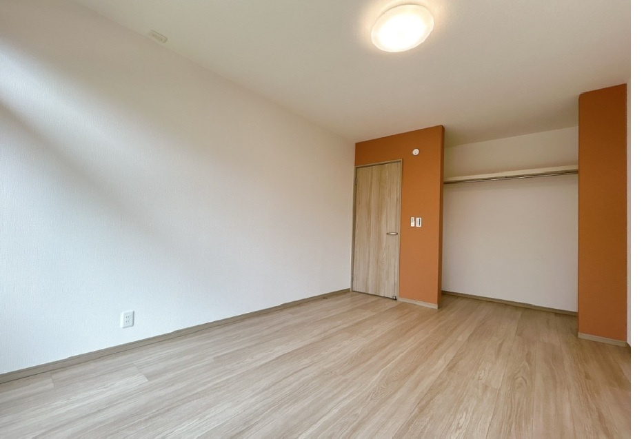 八代市松江町中古戸建の洋室