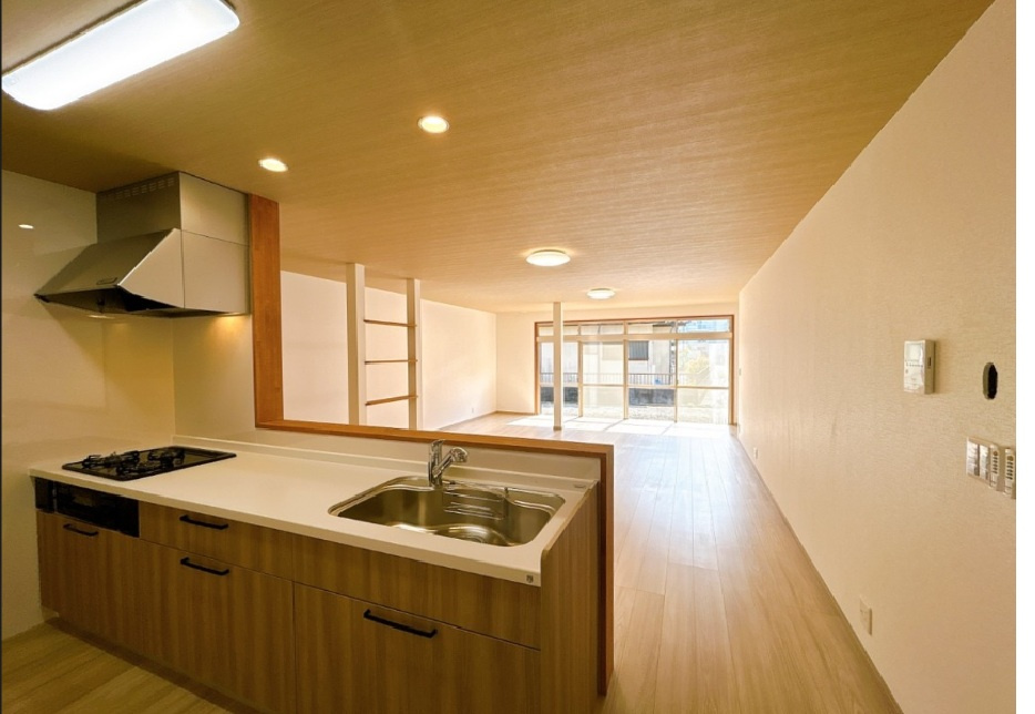 八代市松江町中古戸建のキッチン
