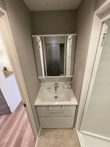 【独立洗面台】