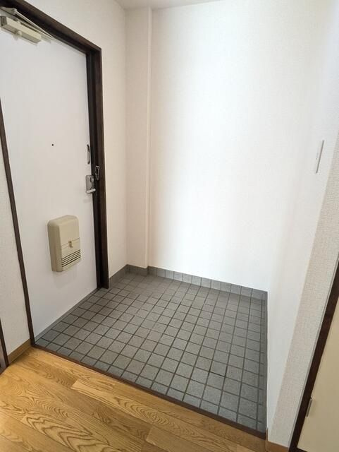 タプラ下荻野の玄関
