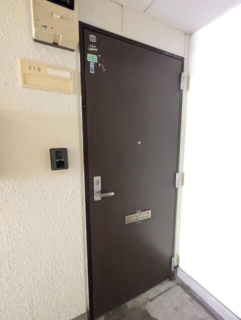 タプラ下荻野の玄関