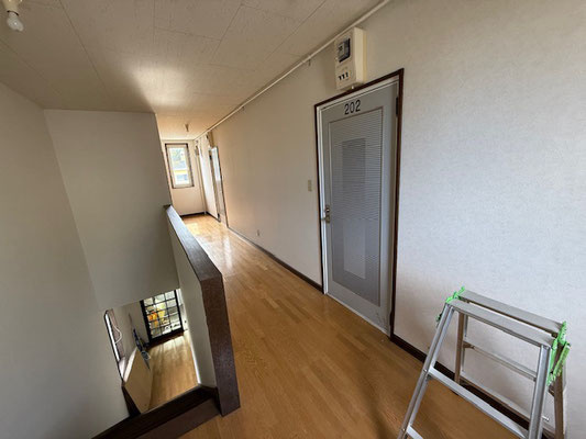 網走市向陽ヶ丘３丁目１０　共同住宅の玄関