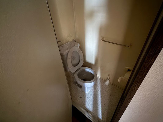 網走市向陽ヶ丘３丁目１０　共同住宅のトイレ