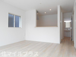 【居間・リビング】 | 郡山市城清水新築一戸建て2棟 | ゆったり過ごせるリビングです