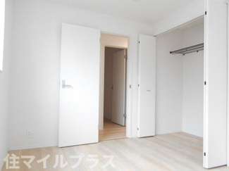 【洋室】 | 郡山市城清水新築一戸建て2棟 | 落ち着いた色調の洋室です