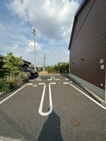 クロシェットアーブルの駐車場