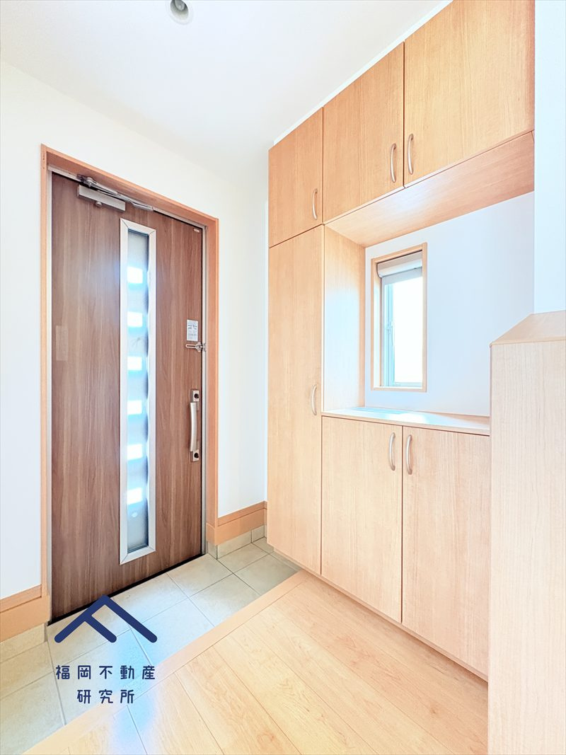 小郡市寺福童　戸建ての玄関