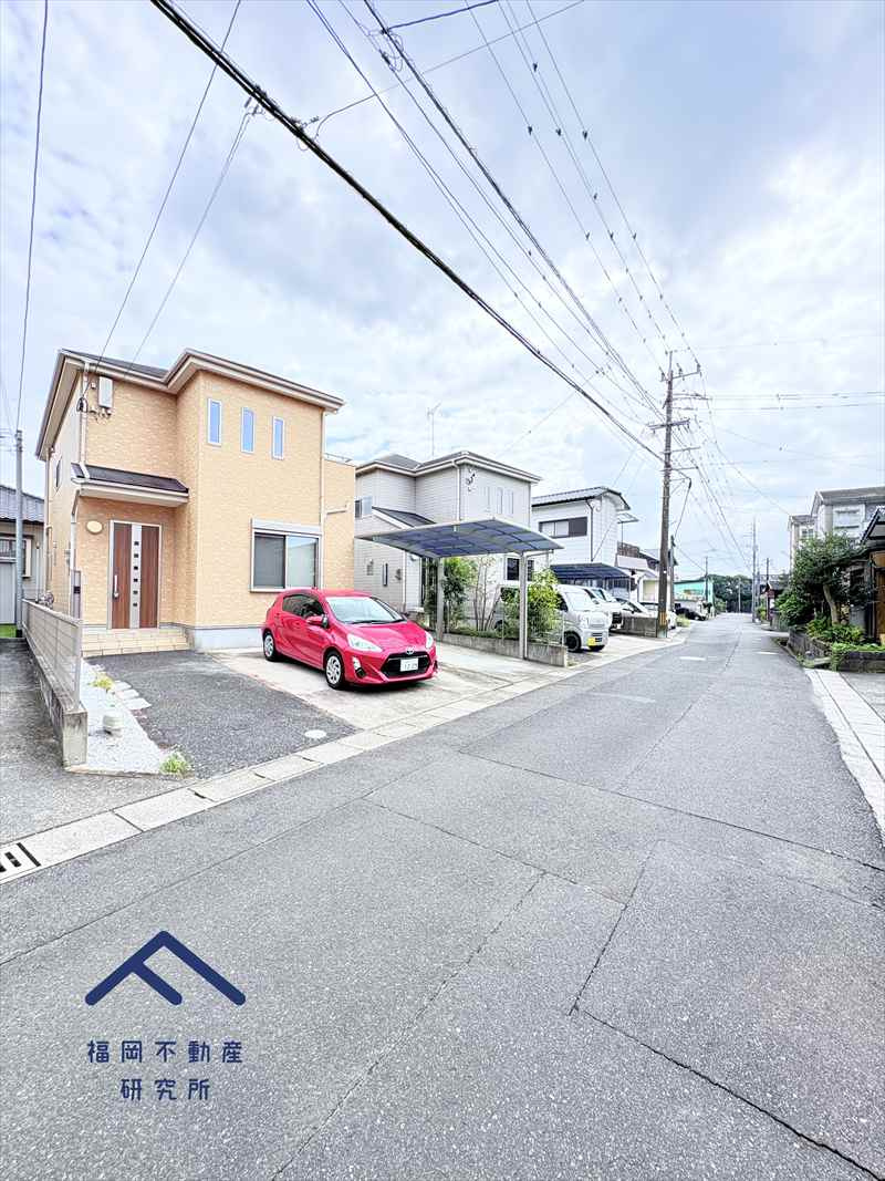 小郡市寺福童　戸建ての前面道路含む現地写真