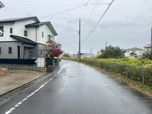 グラファーレ　一宮市あずら3丁目　全1区画分譲の前面道路含む現地写真|「現地（2025年10月9日）撮影」　
■前面道路　
■ヤマダ不動産　株式会社リライフ