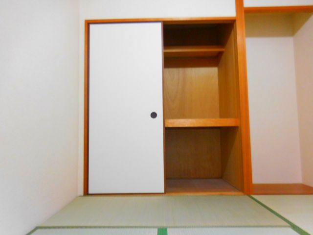 ウエストハイツトニワンの収納