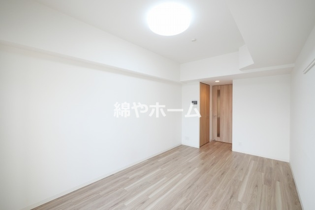 ララプレイス　玉造　オーブの洋室|使い勝手のいい洋室です