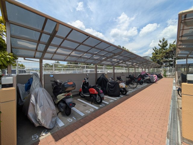 芦屋ハイタウンの駐輪場