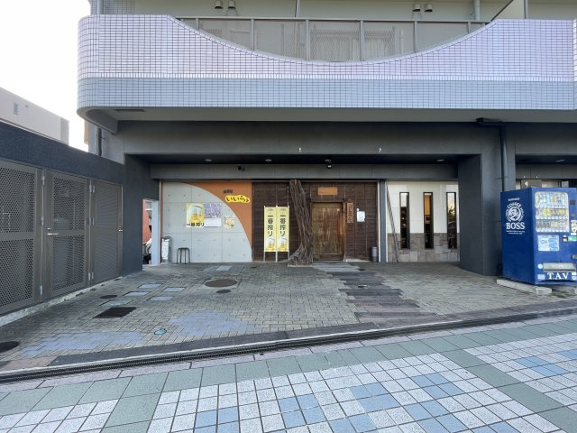 ＴＫビルのエントランス