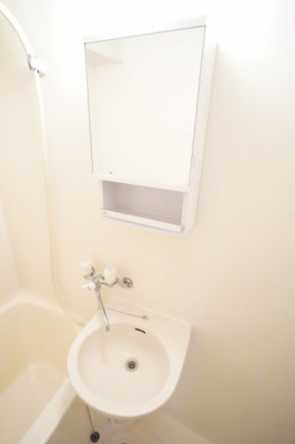 【洗面所】 | キャトルセゾン | ※同物件・同タイプの写真です。