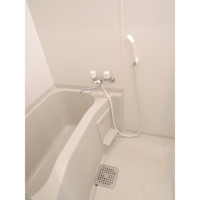 【浴室】 | 湘南(新)パラシオン | 清潔感のあるお風呂です♪