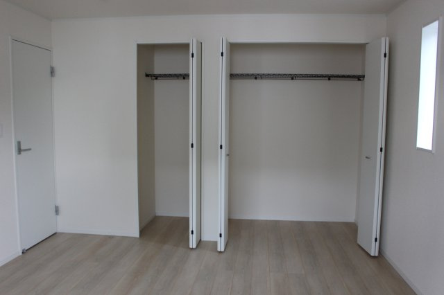 北九州市小倉南区長行東　第１の洋室