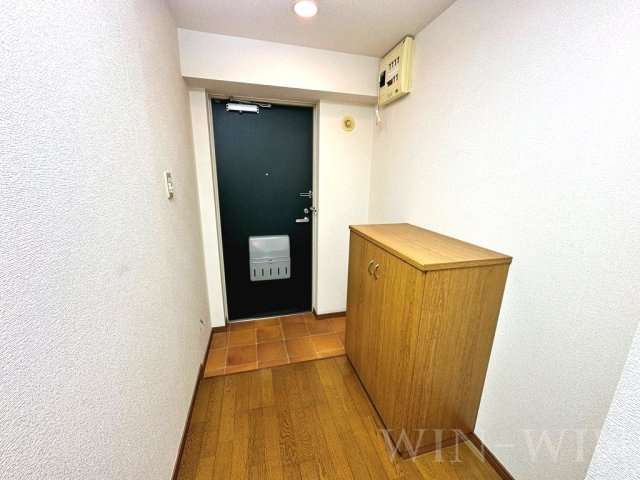 ピエール・ノーヴァの玄関