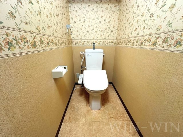 ピエール・ノーヴァのトイレ