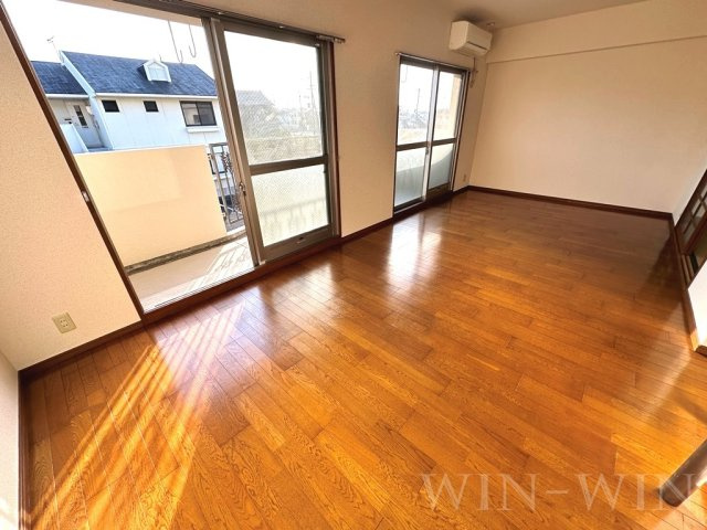 ピエール・ノーヴァの居間・リビング